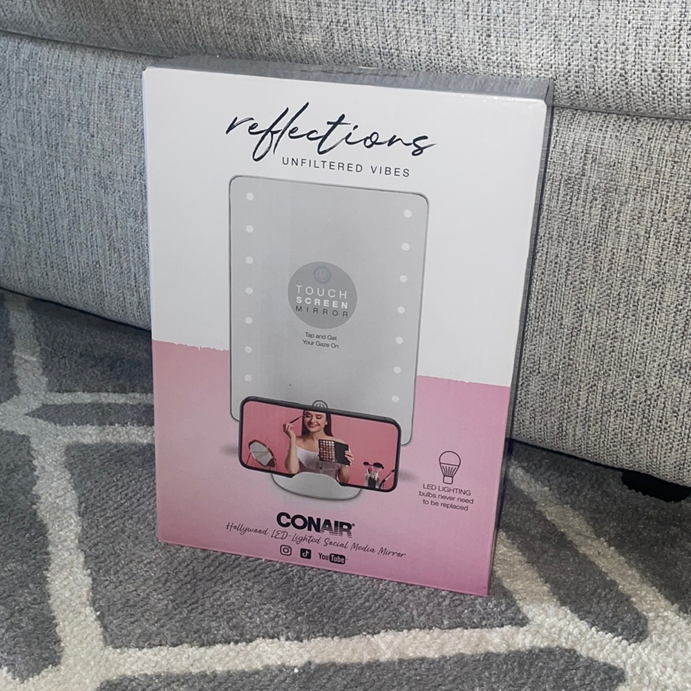 Conair Reflections Hollywood Led- Lighted Mirror